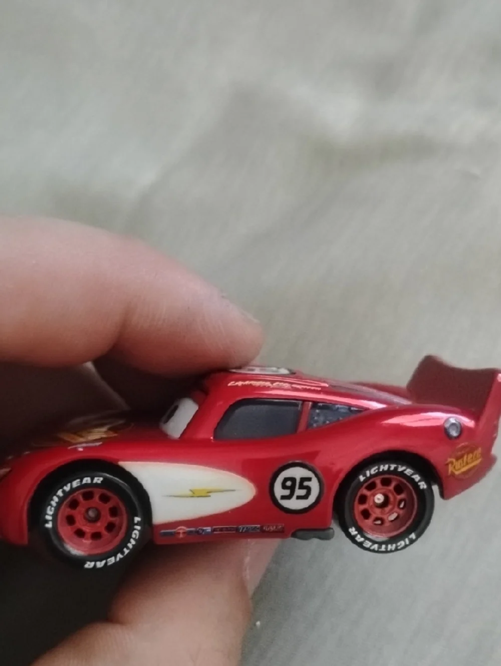 Radiator Springs Lightning McQueen– Pixar Cars